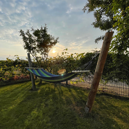 Hängematte mit Holzgestell Garten